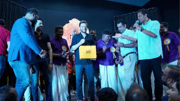 People of Kerala welcome Shahid Afridi in Dubai