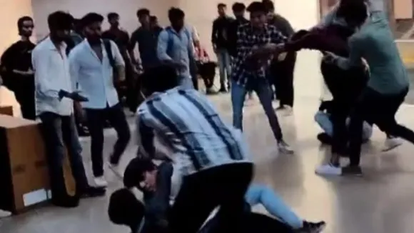 28_04_2023-student_fight_in_galgotias_university,_23397515