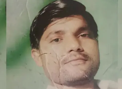 मृतक इश्तियाक
