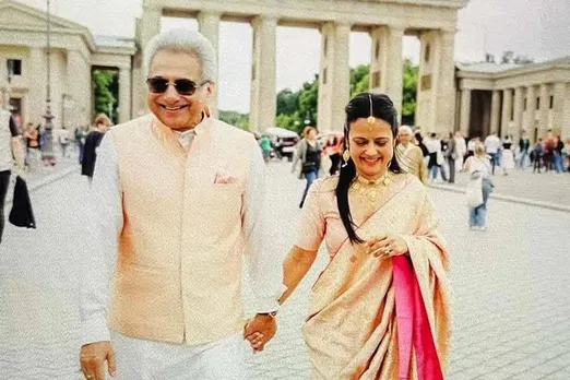 जर्मनी में शादी के बाद महुआ मोइत्रा और पिनाकी मिश्रा | यंग भारत न्यूज