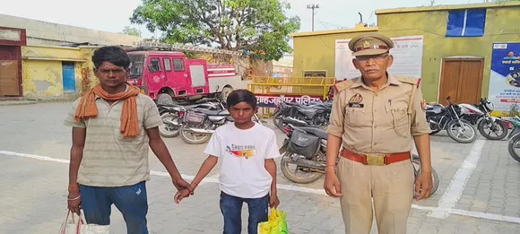 पुलिस ने परिजनों के सुपुर्द किया