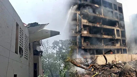अहमदाबाद विमान हादसा: मेडिकल हास्टल के डॉक्टर्स ने सुनाई आपबीती, जान बचाने के लिए कैसे लगाई छलांग? | यंग भारत न्यूज