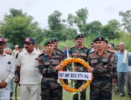 सैन्य सम्मान के साथ दी गई अंतिम विदाई