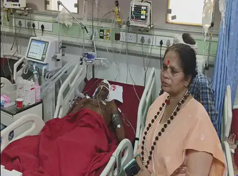 साध्वी प्राची के पूर्व गनर पर हमले