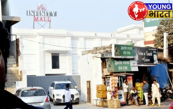 कौन है वो 'पावरफुल' चेहरा जो बंगला 167 की फाइल लखनऊ से पास कराना चाहता है? अंदरखाने मची हलचल! | यंग भारत न्यूज