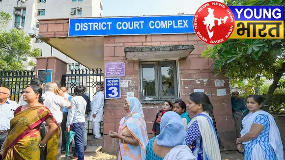 Delhi Breaking : साकेत कोर्ट में वकीलों का हंगामा, जानें पुलिस से क्यों भिड़े वकील? | यंग भारत न्यूज