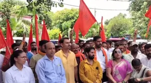 नगर  मजिस्ट्रेट को सौपा ज्ञापन।