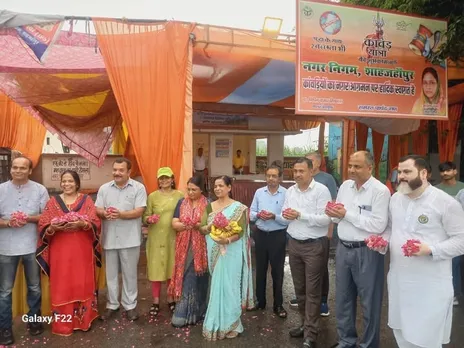 सुभाष चौराहे पर कांवड़ियों का भव्य स्वागत, पुष्पवर्षा और भंडारे का आयोजन