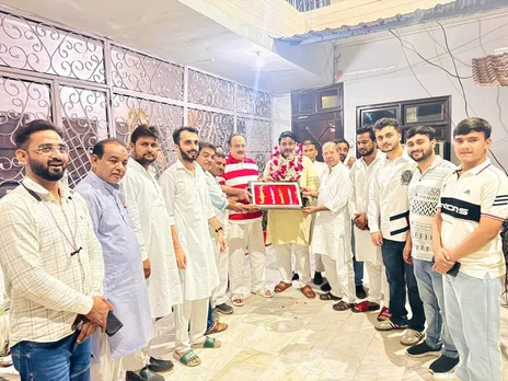 d09cd073-d099-4ee9-942b-4e6f247adddb