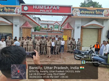 मौलाना तौकीर के करीबी शराफत खां का बारातघर हमसफर पैलेस सील