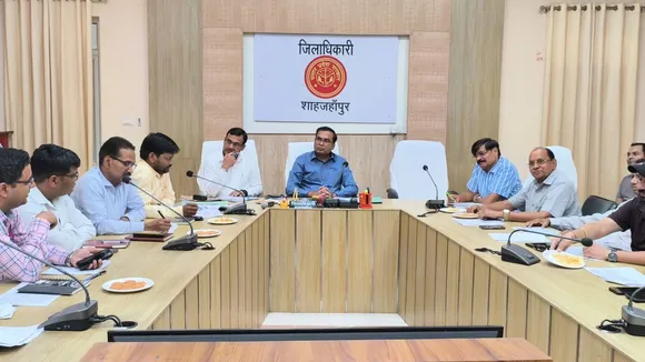 DM ने सभी अधिकारियों को कहा प्रशासन का सहयोग दें