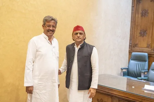 दीपावली पर MLC जयेश प्रसाद ने पहुंचकर अखिलेश यादव से की मुलाकात,की शुभकामनाएं दी