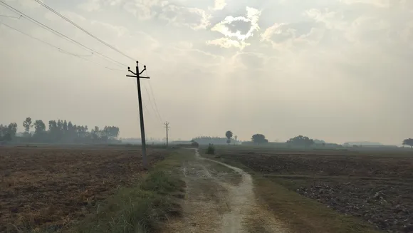 आज के मौसम में धीरे-धीरे हवा और सुबह और शाम हल्की हल्की ठंड देखने को मिलेगी