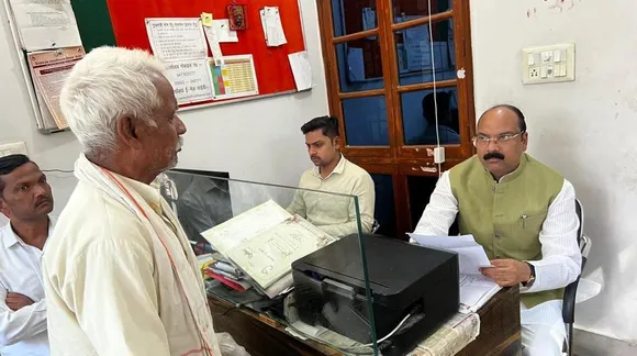 सभी कार्यकर्ताओं की बात सुनकर निस्तारण का निर्देश दिया