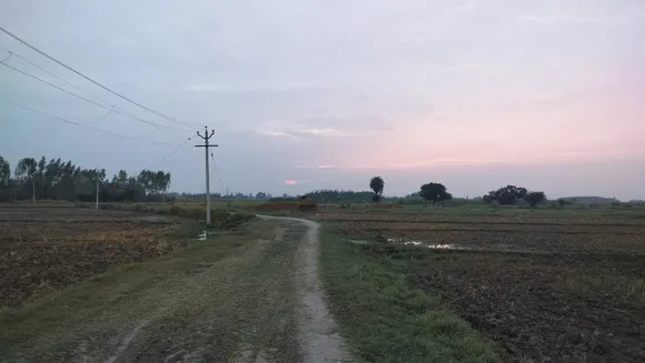 सुबह के समय आसमान का दृश्य