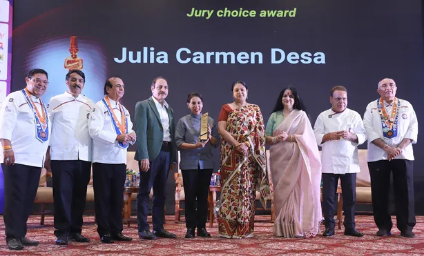 3 Jury choice award to Chef Julia Carmen
