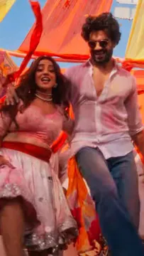 Bhojpuri Actress Akshara Singh and Vishal Aditya Launch Holi Song 'Jogira Sa Ra Ra'