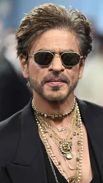 “My Name is Shah Rukh”--- self-intro, modest humility is actually King Khan’s super-star quality ! By Chaitanya Padukone