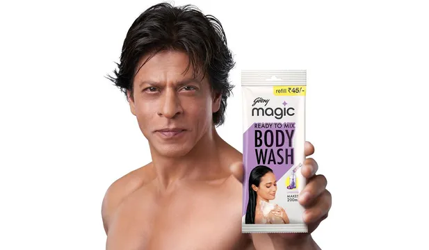 SHAH RUKH KHAN BECOMES THE FACE OF INDIA’S FIRST READY-TO-MIX BODY WASH, THAT USES LESS PLASTIC AND ENERGY