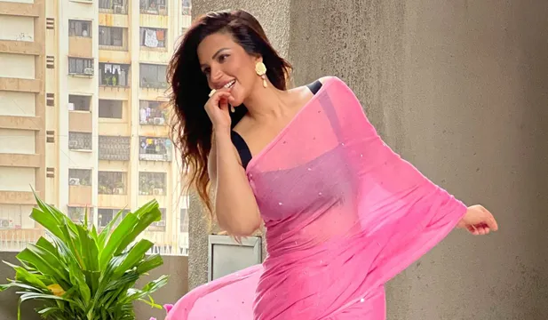 Shama Sikander's flaunts her wet, body wrapped in pink saree... BY Sulena Majumdar Arora