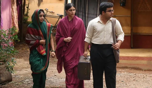 Bhimrao and Ramabai stand together in support of Nirmala!