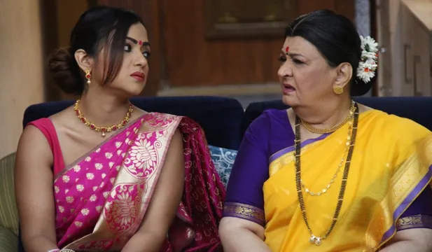 Why is Vandana and her girl gang being stopped from entering a restaurant? Find out on Sony SAB’s Wagle Ki Duniya