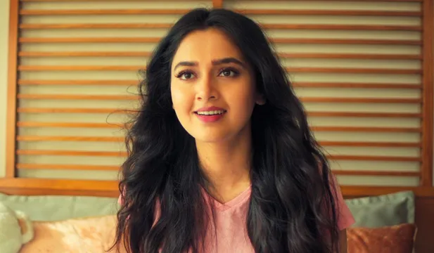 Tejasswi Prakash's first look from 'Mann Kasturi Re' revealed
