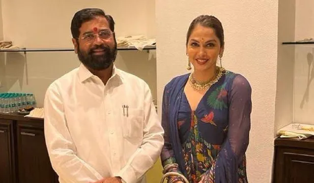 On-screen ‘LoveYou Loktantra’ ‘CM’ Isha Koppikar meets real- life State CM Eknath Shinde-jee !