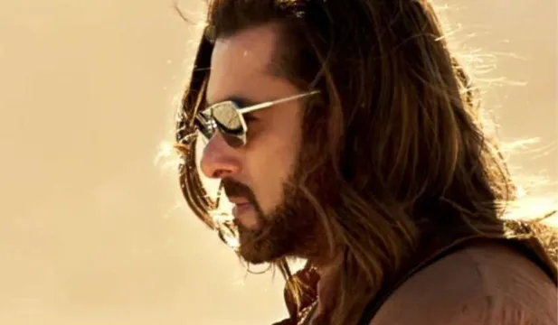 In Kisi Ka Bhai Kisi Ki Jaan Salman Khan flaunts his long hair look in new title announcement video