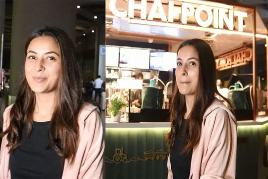 SHEHNAAZ KAUR GILL RETURNS MUMBAI SNAPPED AT AIRPORT ARRIVED