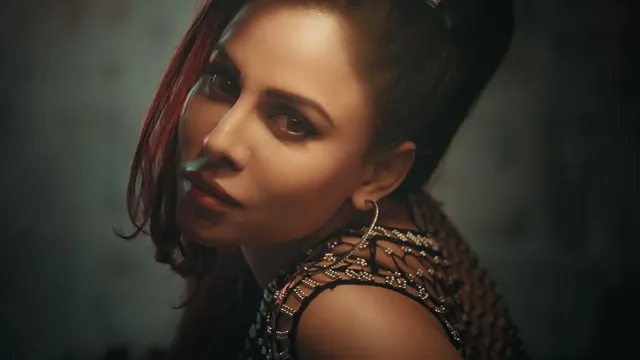 Kavya Keeran dazzles in a glamorous look she shoots for a song named "TU KI KITTA"