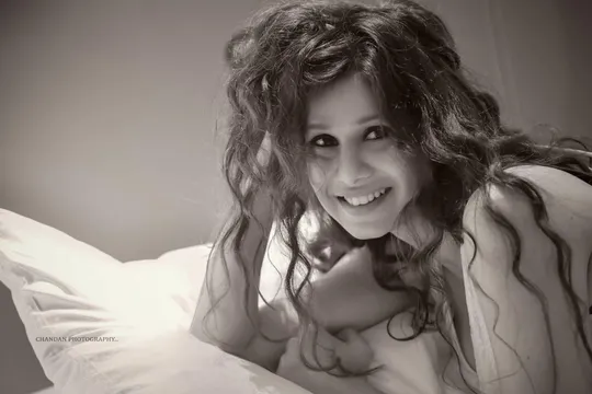 <strong>Actress Anshu Rajput's new picture in a towel raises eyebrows</strong>