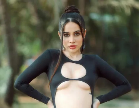 <strong>Uorfi Javed loses her cool with MTV Splitsvilla X4’s unruly contestants, plans to hit back!</strong>