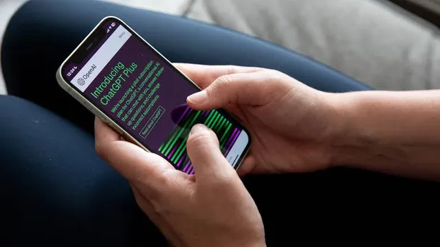 Report: ChatGPT on WhatsApp can now analyse images and understand voice notes
