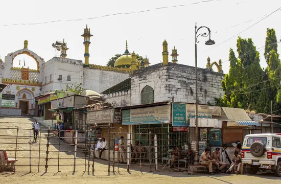 Aurangzeb’s tomb in Chhatrapati Sambhajinagar turns ‘no-drone zone’