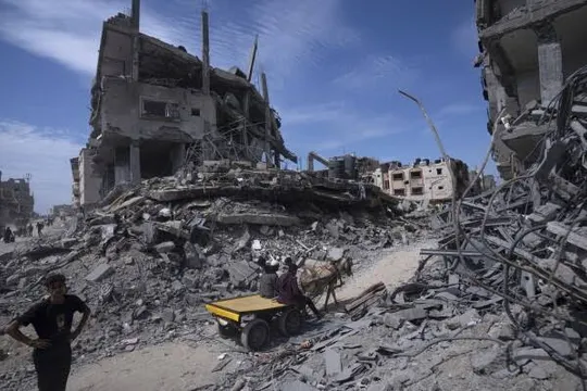 Gaza: Israel restarts ground operation; 70 killed in pre-dawn attacks