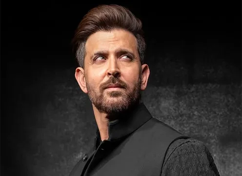 Hrithik Roshan wields a Japanese sword in War 2