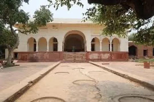 Delhi’s Sheesh Mahal reopens after centuries in Shalimar Bagh
