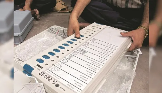 Bihar Election 2025: Voting Begins for the First Phase – 3.75 Crore Voters to Decide Fate of 1,314 Candidates Across 121 Seats