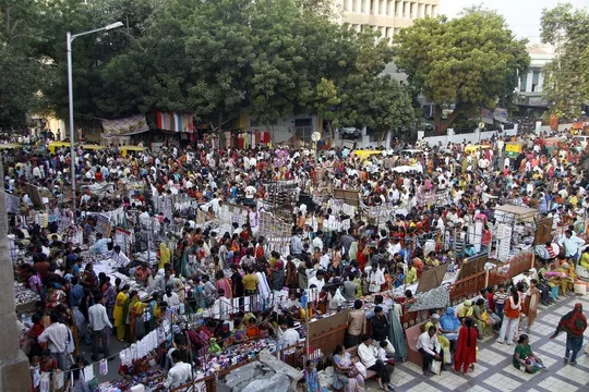 Bhadra area shut for street vendors, protests ensue despite AMC allocating alternative plots