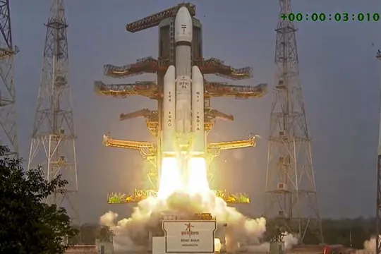ISRO Successfully Launches US AST SpaceMobile’s BlueBird Block-2 Communication Satellite