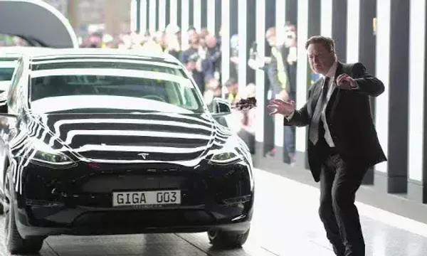Elon Musk visits China as Tesla seeks self-driving technology rollout