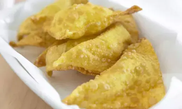 Apple Cinnamon Wontons Recipe: This snack recipe is a must try dish on birthdays and kitty parties