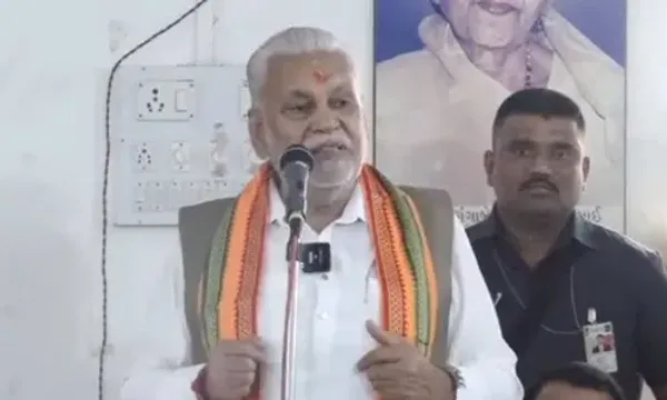 Gujarat government in damage-control mode amid Kshatriya campaign against Parshottam Rupala