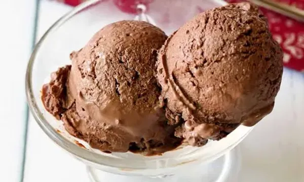 Chocolate Dust Ice Cream Recipe: Go ahead and lose your heart to this frozen delight