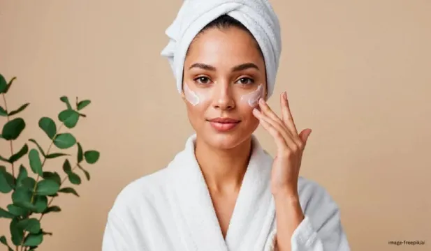 ચહેરાના ડાઘ-ધબ્બાથી છો પરેશાન, તો આ ઘરેલું ઉપાયો અજમાવી જુઓ