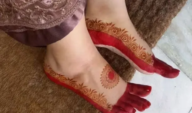 આ નવરાત્રીમાં, નવી અલ્તા ડિઝાઇન લગાવીને તમારા દેખાવને આપો સંપૂર્ણ સ્પર્શ