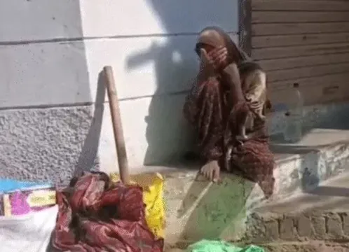 ઉત્તરાખંડ-રૂરકીમાં 13 વર્ષથી મકાન બહાર એકલવાયું જીવન ગુજારતી મહિલા પાસેથી રૂ. 1 લાખ રોકડા મળ્યા