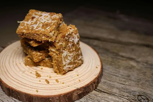 શિયાળામાં બનાવો શરીરને ગરમી આપતી સ્વાદિષ્ટ બાજરી સુખડી, જાણો સરળ રેસીપી