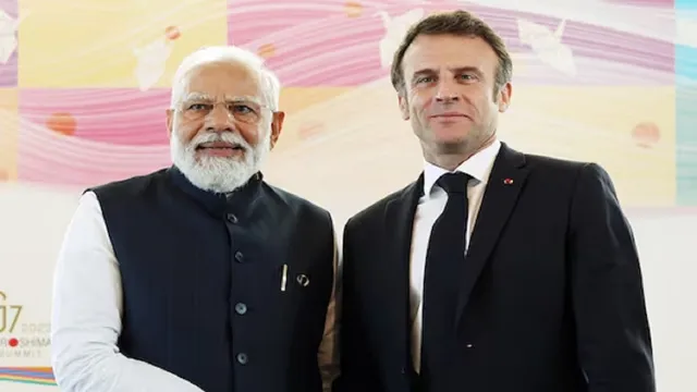 સાઉથ આફ્રિકાના જોહાનિસબર્ગમાં ચાલી રહેલ G20 સમિટ દરમિયાન પીએમ મોદીએ ફ્રાન્સના રાષ્ટ્રપતિ ઇમેન્યુઅલ મેક્રોનની સાથે કરી મુલાકાત